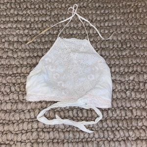 American Eagle pink halter top with cute detail, perfect for summer, super cute